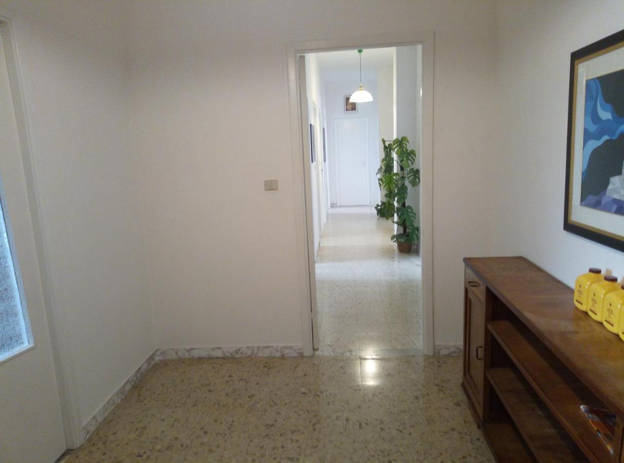 B&B 56 EURO a NOTTE Cagliari Esterno foto