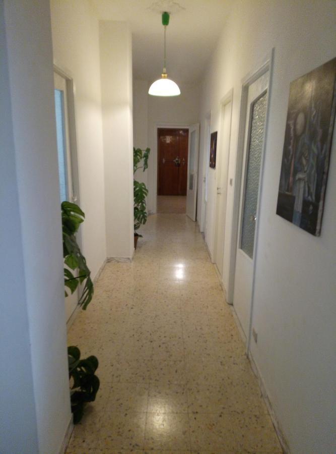 B&B 56 EURO a NOTTE Cagliari Esterno foto