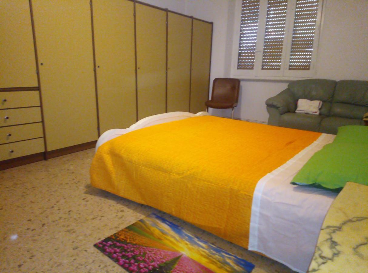 B&B 56 EURO a NOTTE Cagliari Esterno foto