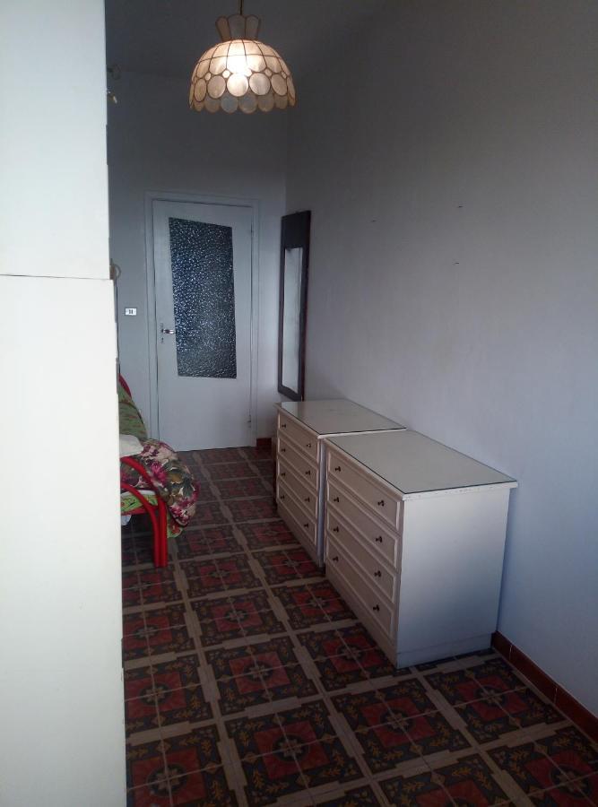 B&B 56 EURO a NOTTE Cagliari Esterno foto